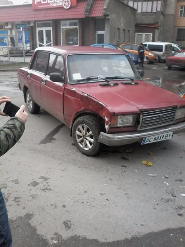 У Луцьку викрали авто, шукають свідків