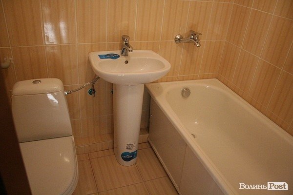 У Луцьку офіційно відкрили обвалений будинок після капітального ремонту. ФОТО