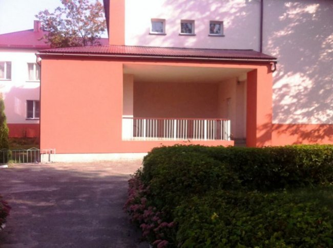 У селищі на Волині відремонтували фасад садочка за 2,5 мільйони. ФОТО