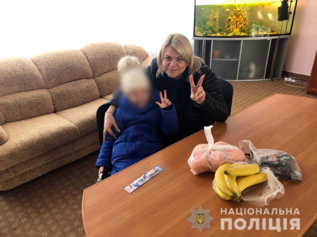 Допізна не забирала дитину зі школи: горе-матір «пропила» доньку