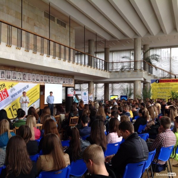 Заступник міністра молоді та спорту у Луцьку розповів, як реформувати молодіжну політику. ФОТО