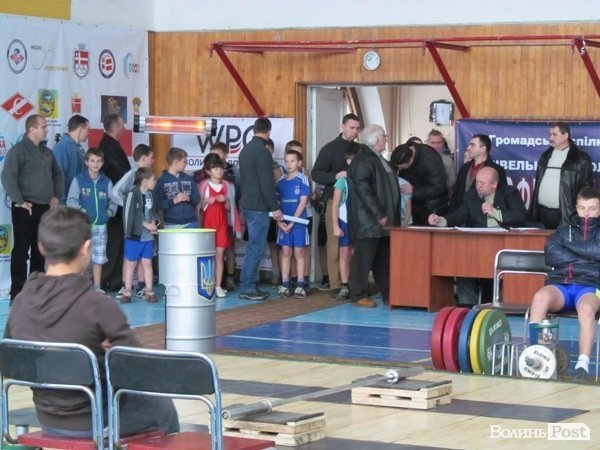 У Луцьку змагалися важкоатлети. ФОТО  