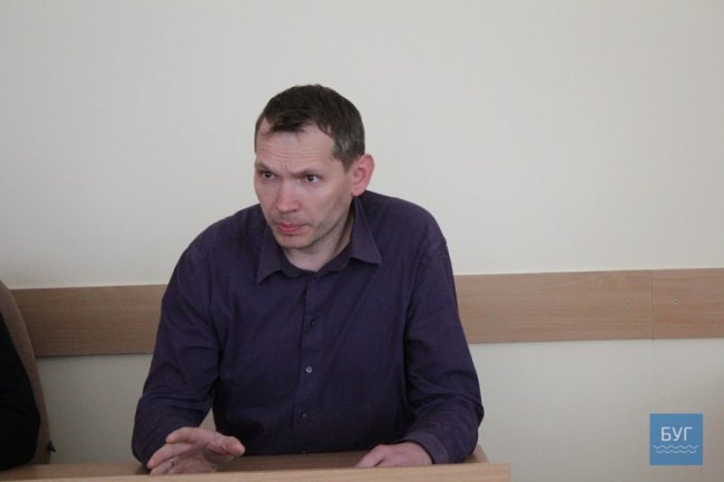 Мешканці нововолинської багатоповерхівки четвертий рік скаржаться на кафе-шашличну