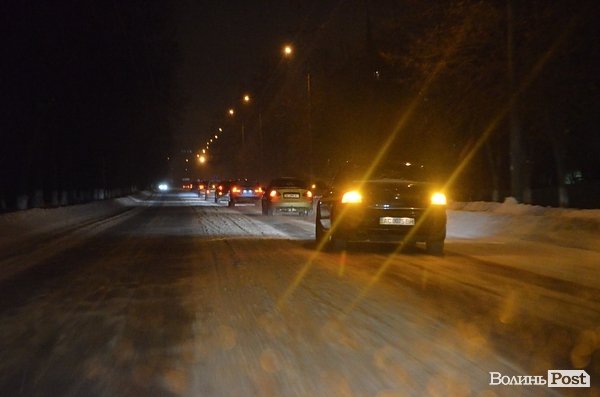 Луцький автомайдан зібрав 20 авто. ФОТО