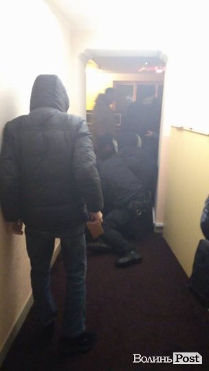 У Луцьку чоловік побуянив у інтернет-клубі