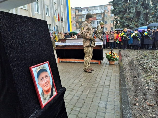 Навіки 43: у Ковелі попрощалися з полеглим зенітником