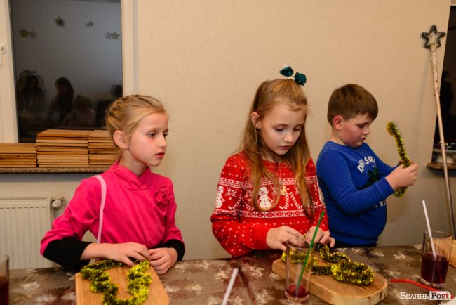 «Головне – нас не забувають»: компанія «СКФ Україна» влаштувала для дітей загиблих воїнів новорічну казку. ФОТО*