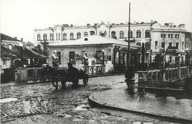 Показали, як виглядали луцькі водовози майже 100 років тому. РЕТРОФОТО