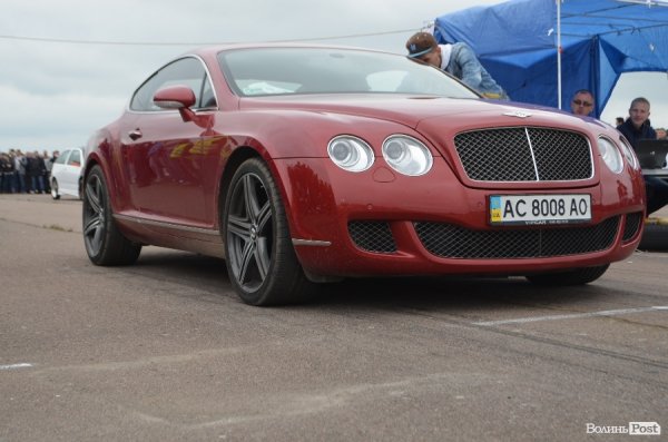 Під Луцьком визначили переможця з дрег-рейсінгу. ФОТО