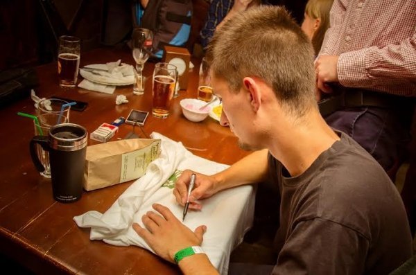 Благодійний рок-концерт зібрав у Луцьку аншлаг. ФОТО 