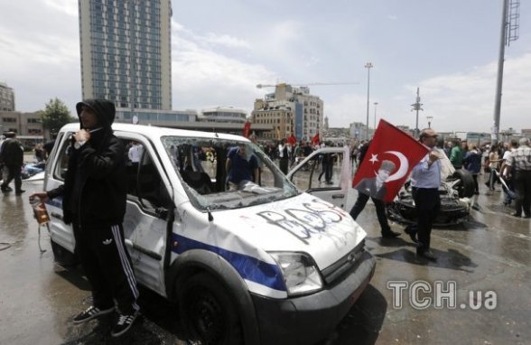 Бунт у Туреччині. ФОТО. ВІДЕО