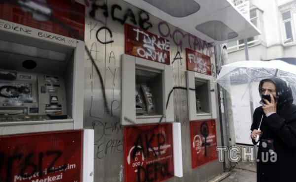 Бунт у Туреччині. ФОТО. ВІДЕО