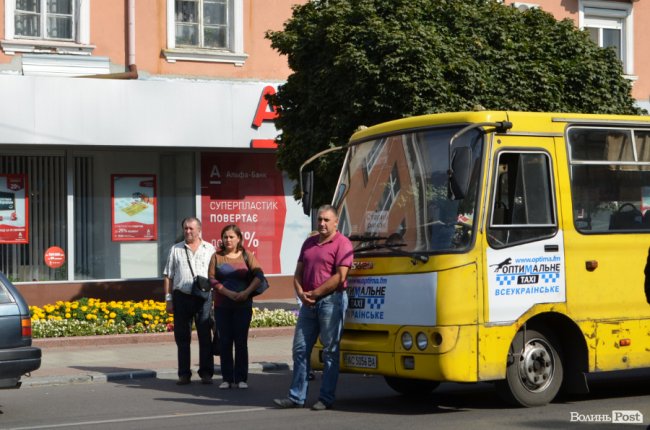 «Був сміливим, добрим і завжди допомагав»: у Луцьку попрощалися з Героєм Юрієм Лавренчуком. ФОТОРЕПОРТАЖ