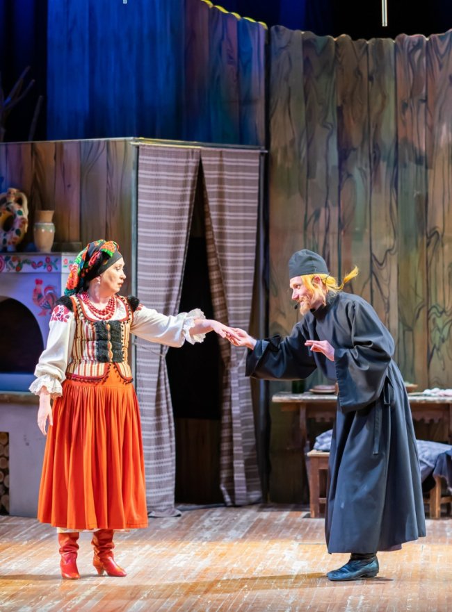 Вертеп, зимова казка та  колядки: чим дивуватимуть у Волинському драмтеатрі 30 грудня – 4 січня