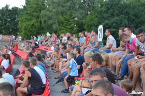 «Волинь» – «Шахтар»: як лучани вболівали на «Авангарді». ФОТО