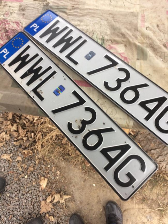 У Луцьку з автівки на «бляхах» поцупили номерні знаки