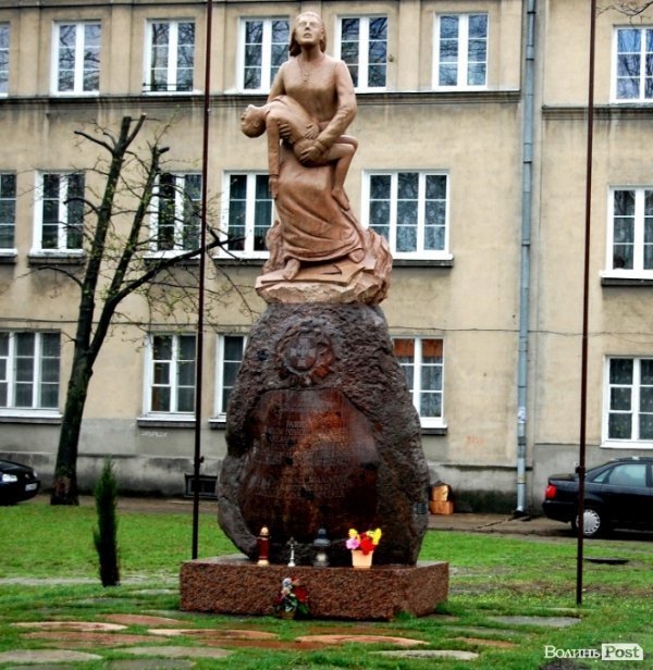 Українські могили в Польщі:  Волинь пам’ятає