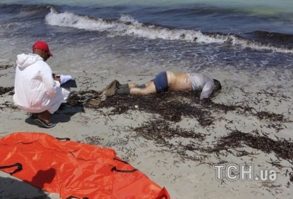 Тисячі біженців «штурмують» країни ЄС. ФОТО