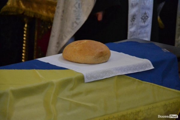 У Луцьку попрощалися із загиблим  бійцем 51-ої бригади. ФОТО