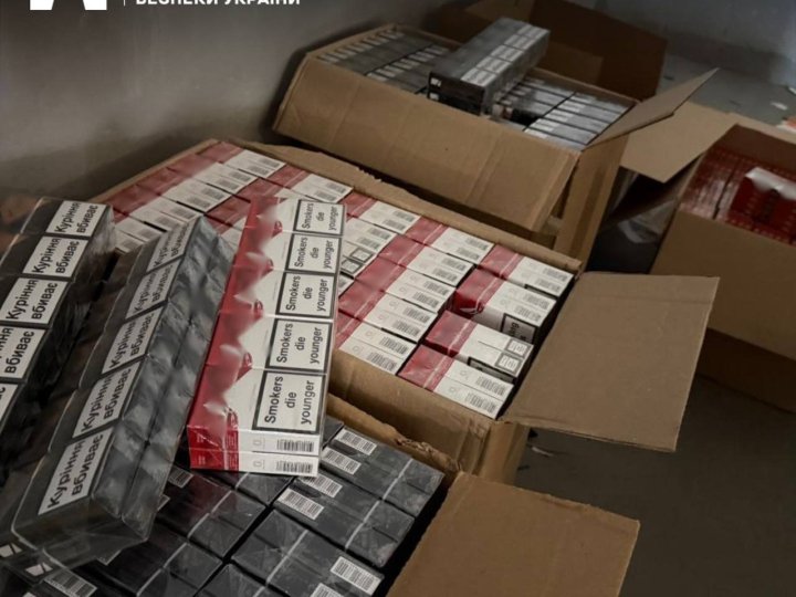Підпільна торгівля контрафактом на Волині велася через кур’єрські служби