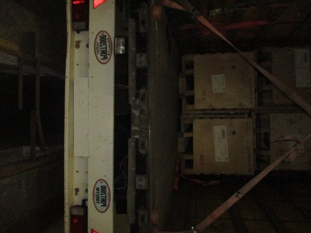 Через Волинь у вантажівці намагалися провезти незаконні автозапчастини із Польщі. ФОТО