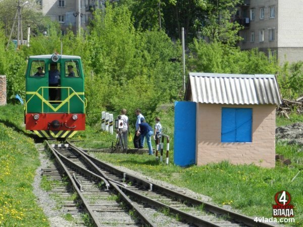 У Луцьку запрацювала дитяча залізниця. ФОТО