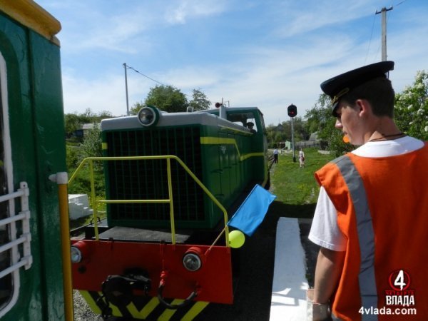 У Луцьку запрацювала дитяча залізниця. ФОТО