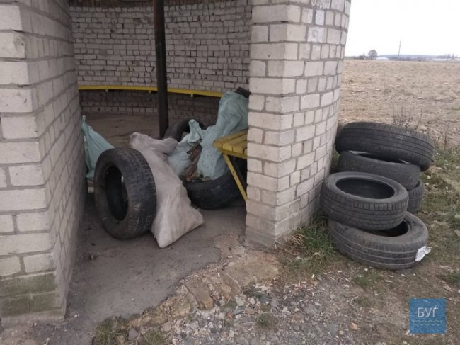 У Володимирі після протестів «євробляхарів»  – купи сміття. ФОТО