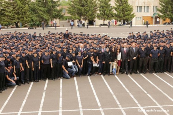 Поліцейська академія: у Києві випустили перших патрульних. ФОТО