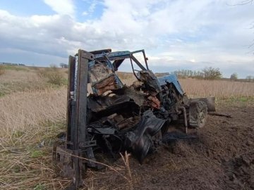 На Київщині трактор підірвався на міні 