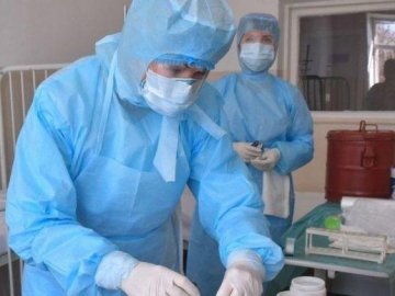 В Україні на коронавірус захворіли 260 дітей та 684 медики  