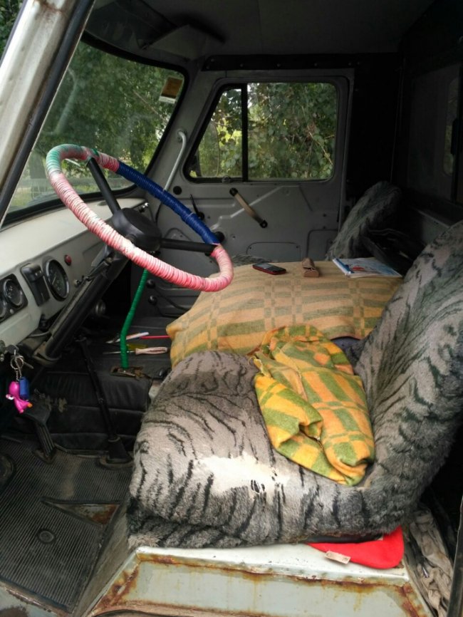 Автотранспорт який перебував в амбулаторії