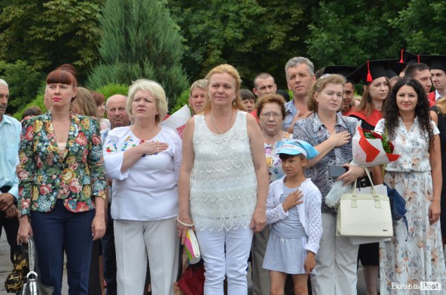 У луцькому політесі «відгуділи» випускний. ФОТО