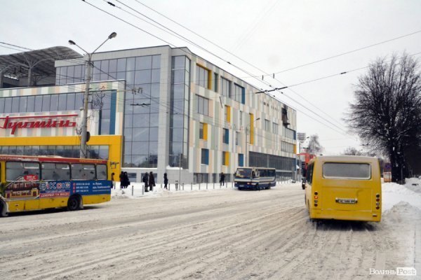 Лютий лютує: фото зими в Луцьку