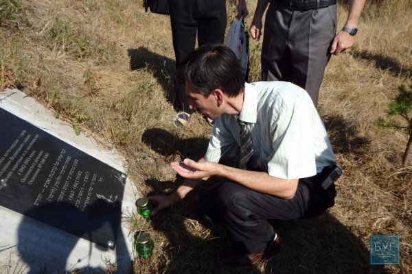 На Волині вшанували пам'ять 25 тисяч розстріляних євреїв. ФОТО