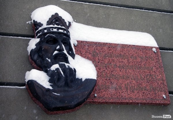 Як Луцьк замело снігом. ФОТО