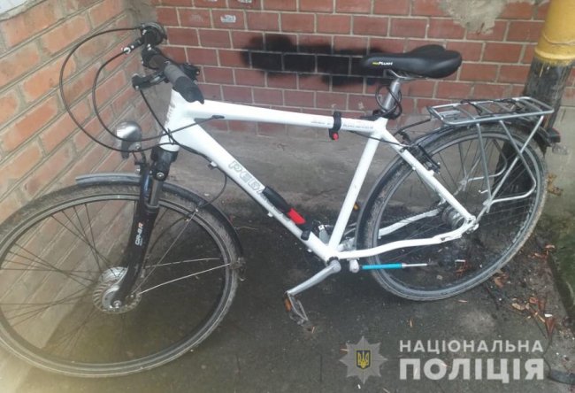 Зафіксували камери відеоспостереження: у Луцьку знайшли крадіїв велосипедів. ФОТО