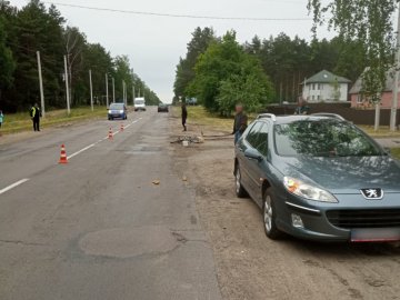 На Волині під колеса автомобіля потрапив 73-річний велосипедист