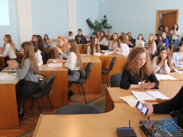 На Волині проходить засідання молодіжного Європарламенту. ФОТО