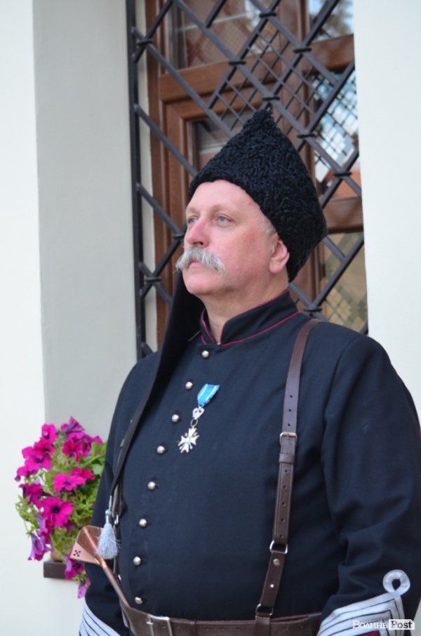 У Луцьку продавали ікони на потреби вояків АТО. ФОТО