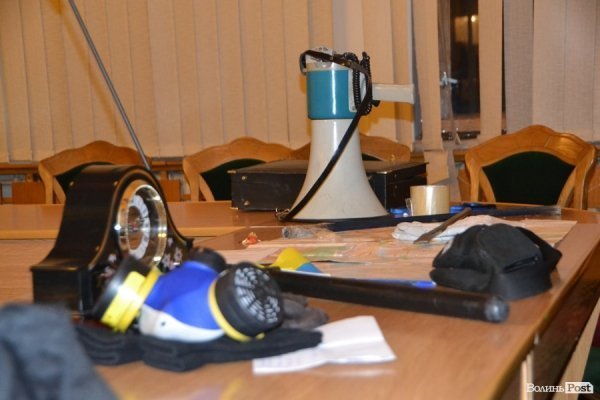 Волинська ОДА: ніч і ранок після штурму. ФОТО