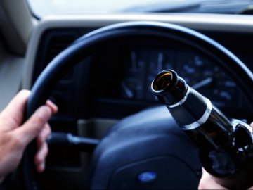 У Луцьку ввечері зупинили п'янючого водія