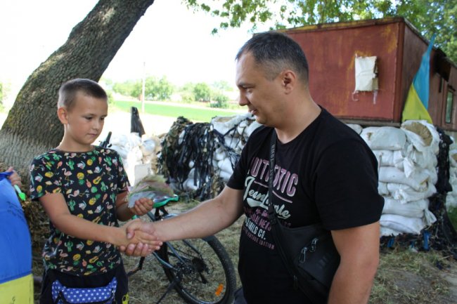 На Волині три дні працював дитячий блокпост: збирали гроші на авто для військових