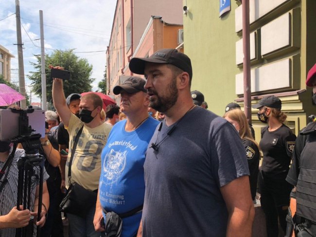 У Луцьку два дні тривають протести: мітингують біля міськради, мунварти і прокуратури. ФОТО