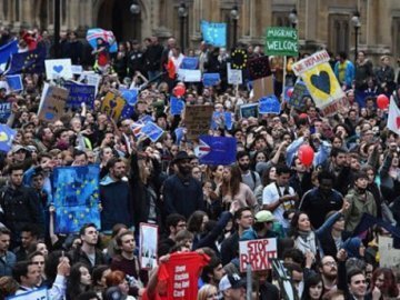У Лондоні почався «Майдан» - люди вийшли на вулиці, бо хочуть у Європу