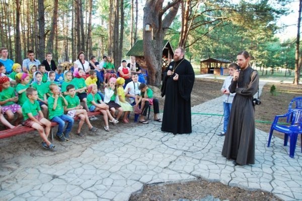 Як діти відпочивають у православному таборі на Волині. ФОТО