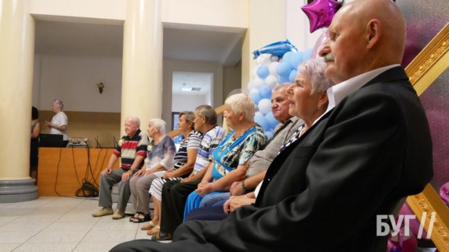 Півстоліття разом: у місті на Волині вшанували 4 «золоті» пари. ФОТО 