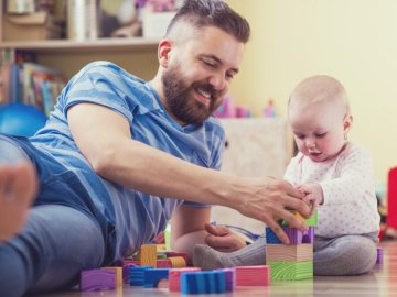 В Україні чоловікам дозволили йти в декрет