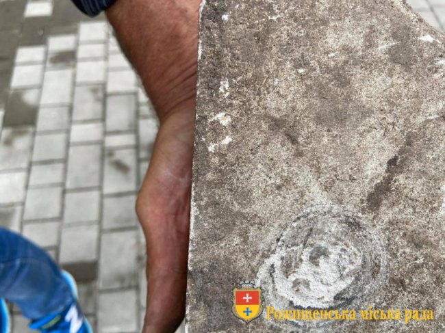 У місті на Волині невідомі понівечили тренажери на майданчику. ФОТО