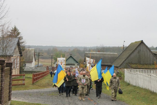 На Волині попрощалися з Героєм Віктором Войтком. ФОТО